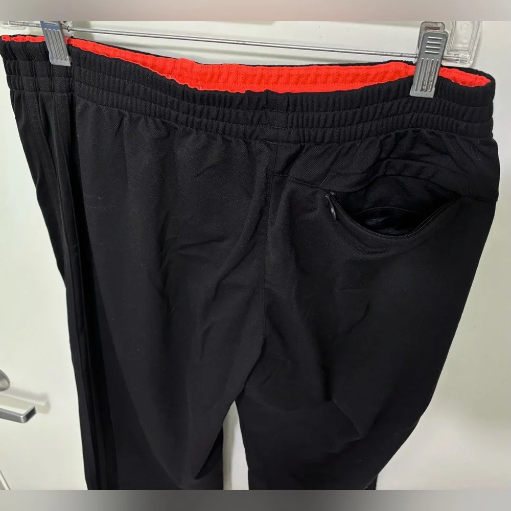 Adidas track pants straight leg high rise in Black Size M